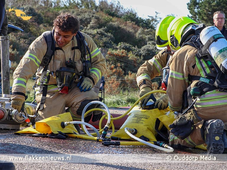Brandweer oefent duinbrand-bestrijding in Ouddorp