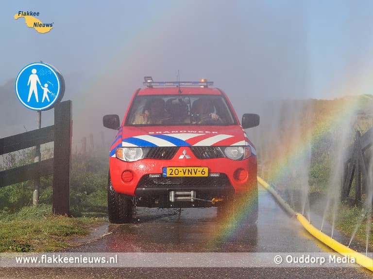 Brandweer oefent duinbrand-bestrijding in Ouddorp