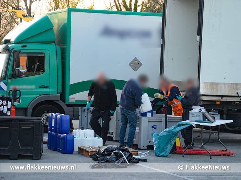 Gespecialiseerd brandweerteam naar Ooltgensplaat voor gevaarlijke stoffen