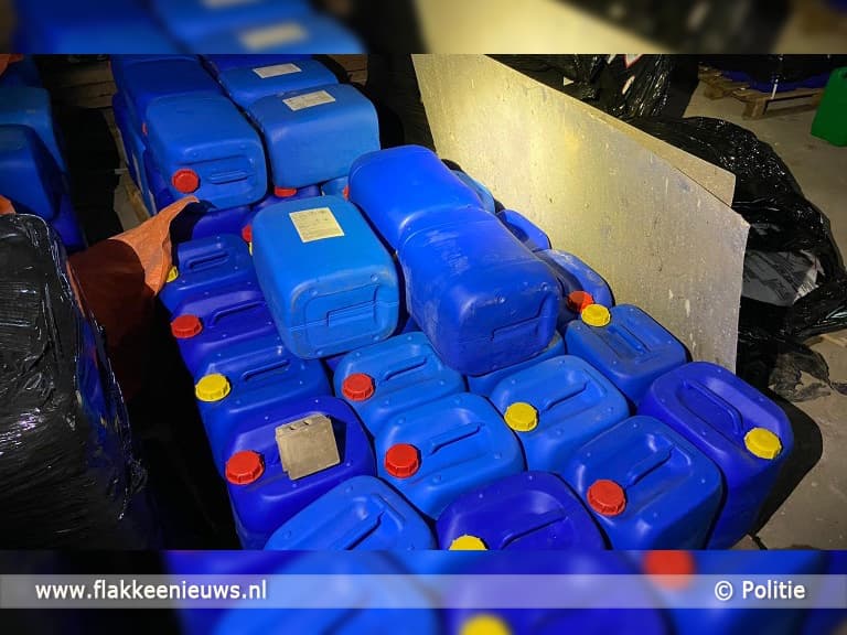 11.000 liter aan grondstoffen voor drugs in beslag genomen