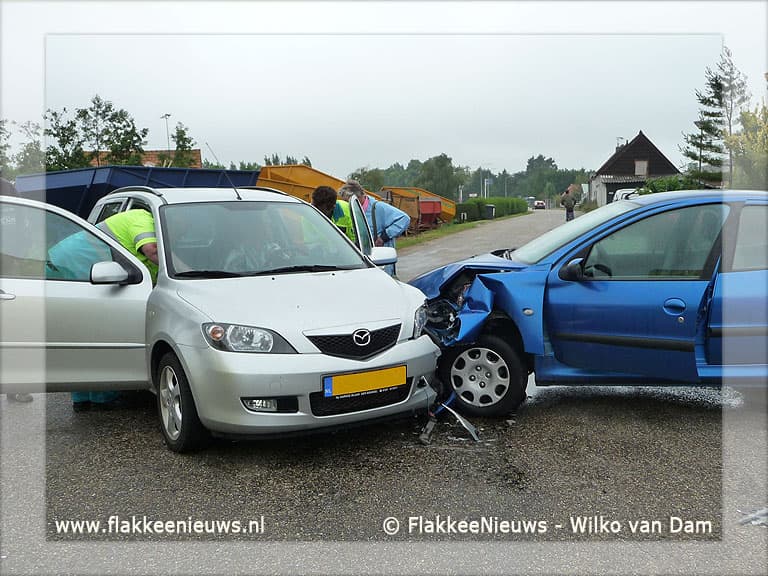 Frontale botsing in Nieuwe-Tonge
