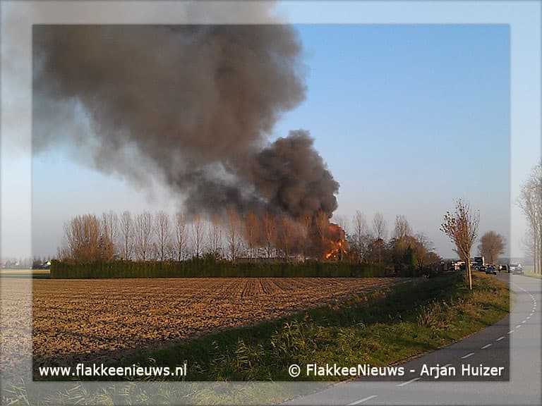 Grote brand in Achthuizen verwoest schuur