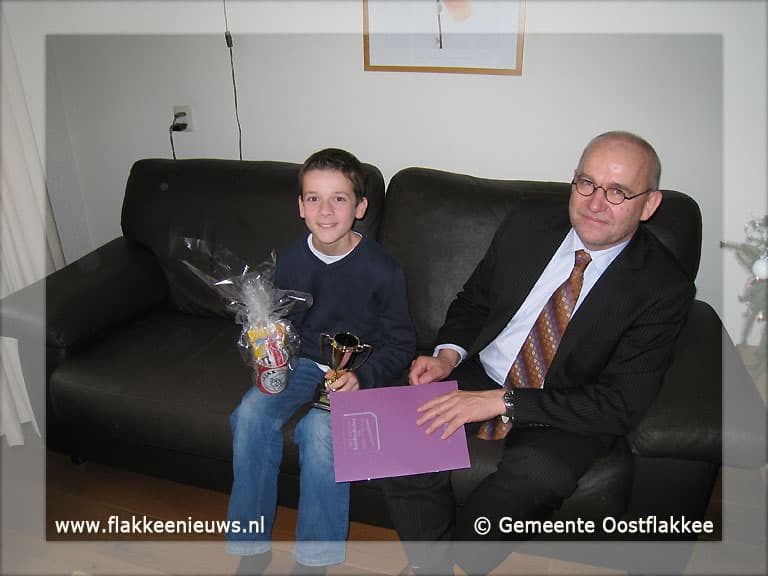 10-Jarige Niek wint tweede prijs Nationaal Groot Kinderdictee