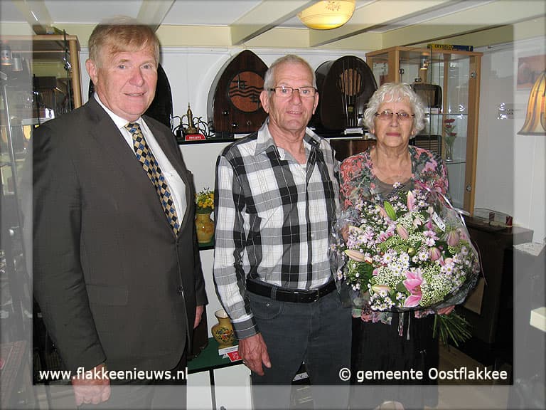 Burgemeester feliciteert echtpaar Dekkers-de Waal