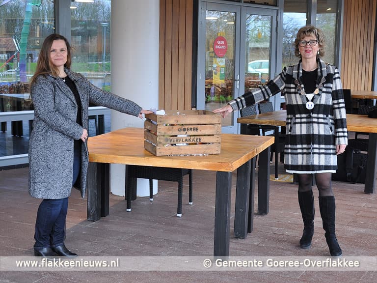 Goeree-Overflakkee bedankt zorg met streekpakket