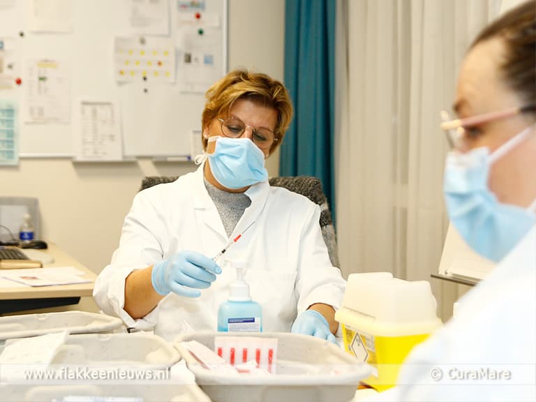 CuraMare vaccineert eerste bewoner
