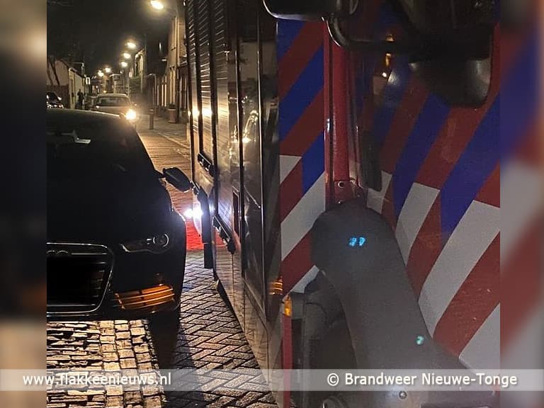 Ongeval bij Nieuwe-Tonge kost spiegel van auto