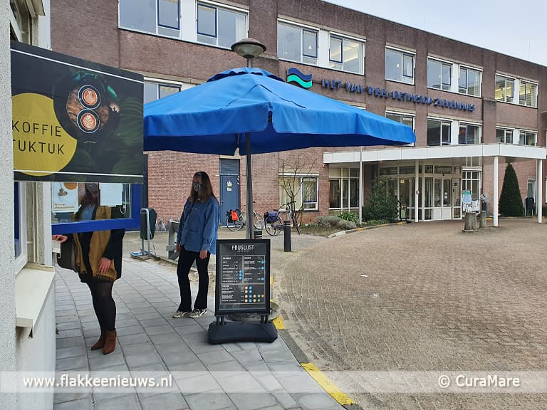 KoffieTukTuk en take-away bij ziekenhuis