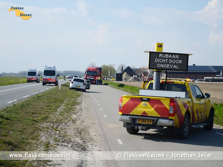 Frontale aanrijding op de N215 nabij Oude-Tonge