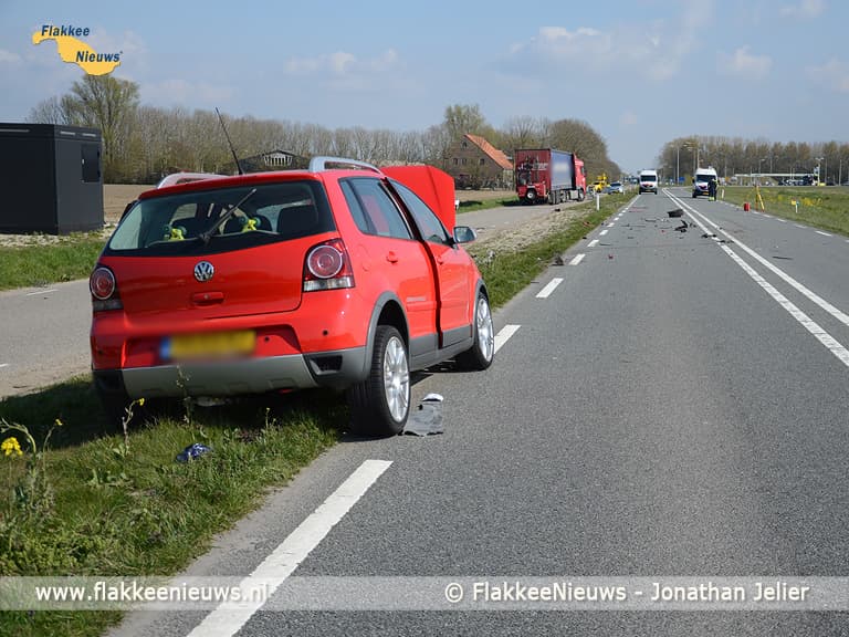 Frontale aanrijding op de N215 nabij Oude-Tonge