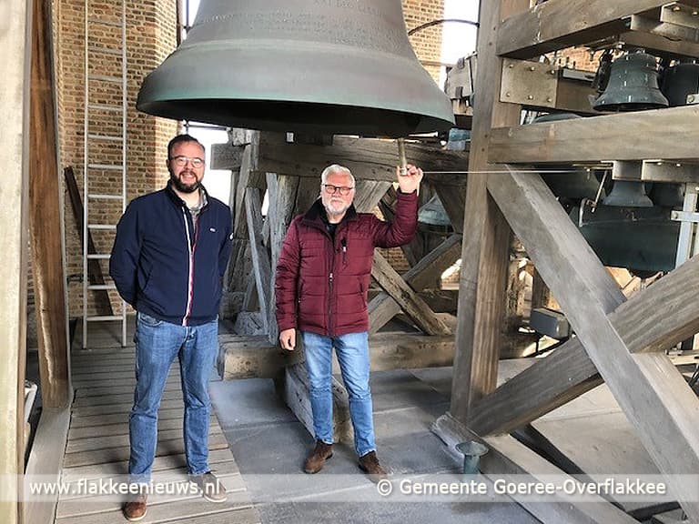 Jan Bezuijen samen met Hans van Heemst duo-stadsbeiaardier Goedereede