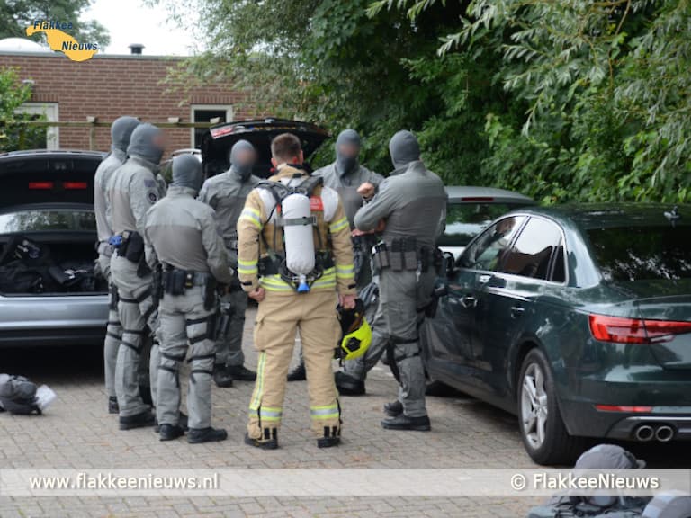 Straat in Dirksland ontruimd wegens explosiegevaar