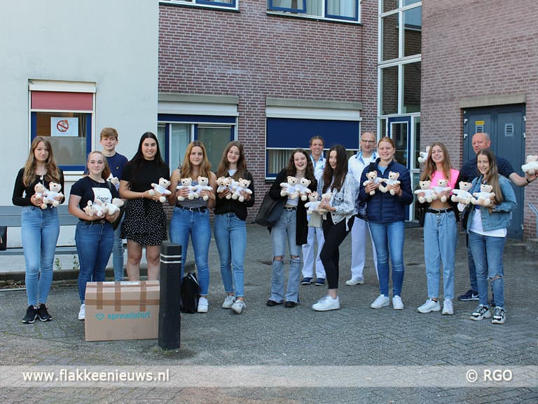 RGO-leerlingen zetten medewerkers ziekenhuis in het zonnetje