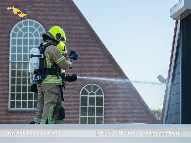 Brandweer uitgerukt naar middelbrand in Herkingen