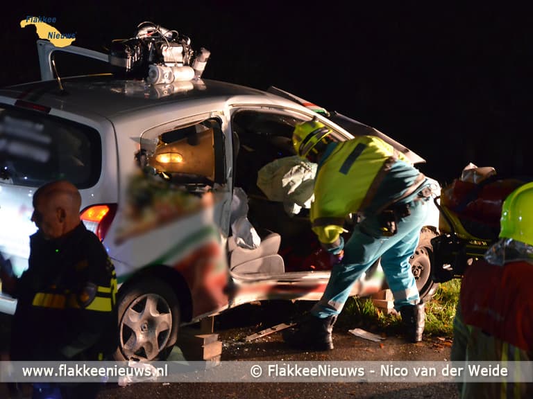 Bestuurder zwaargewond na ongeval in polder Middelharnis