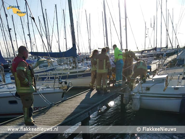 Brandweer schiet te hulp bij onwelwording op zeiljacht