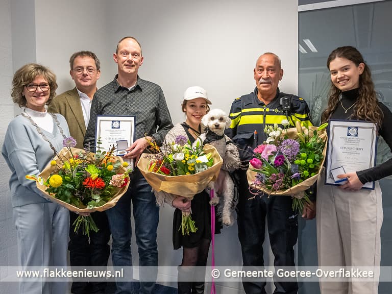 Twee helden onderscheiden voor redden drenkeling