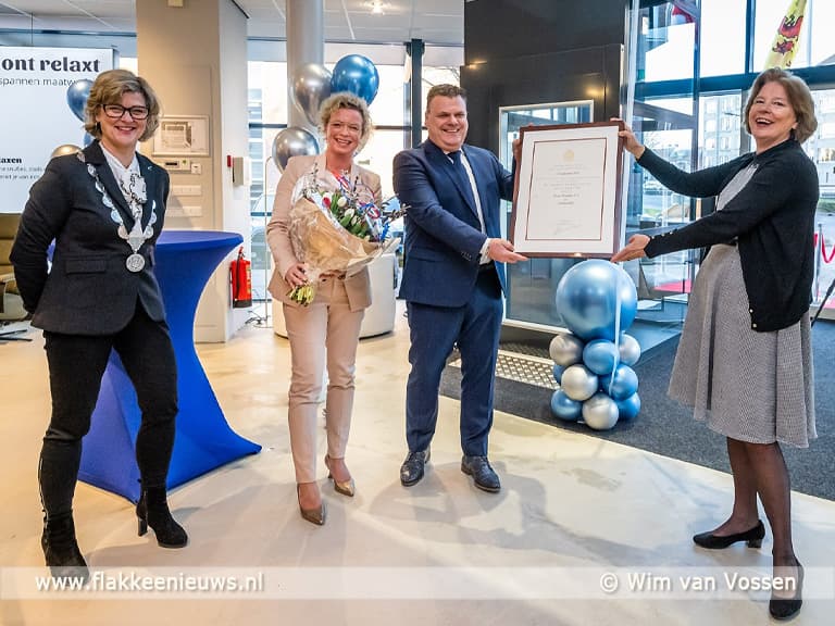Visser Meubelen ontvangt predicaat Hofleverancier