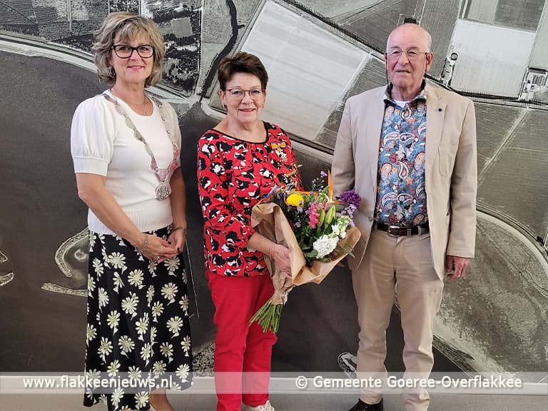Lenie Kamp-Kamerling uit Oude-Tonge ontvangt Koninklijke onderscheiding