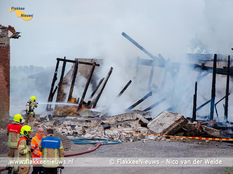 Brandweer rukt uit voor schuurbrand in Oude-Tonge