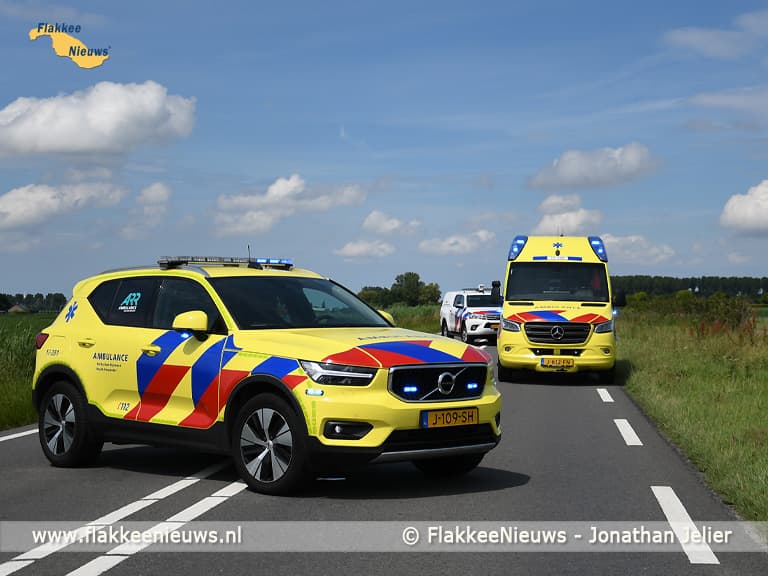 Bestuurder naar ziekenhuis na voertuig van de weg
