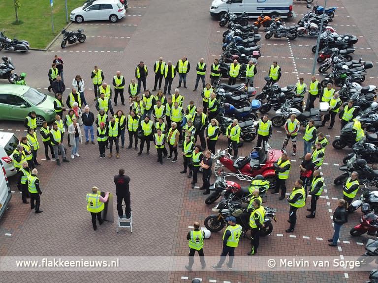 Indrukwekkende Ride4Arno tocht over Goeree-Overflakkee