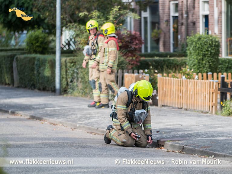 Brandweer ontruimt meerdere huizen in Middelharnis na gaslekkage