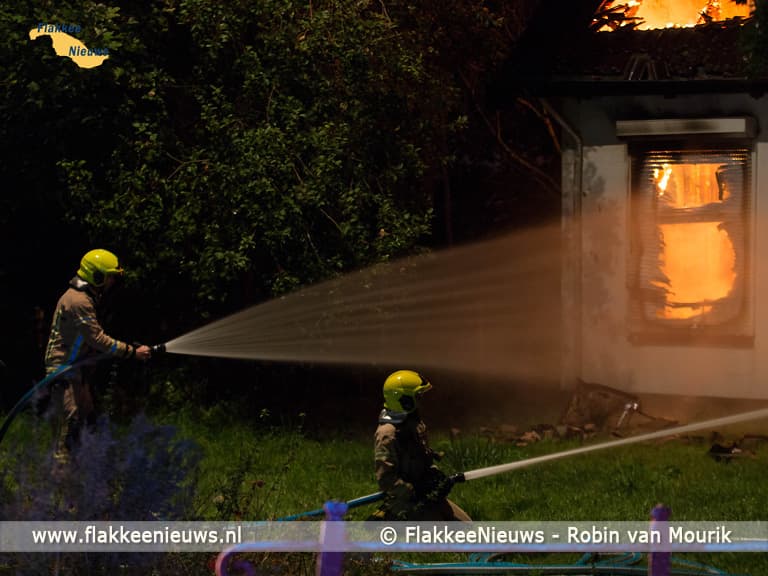 Leegstaande boerderij Den Bommel volledig afgebrand