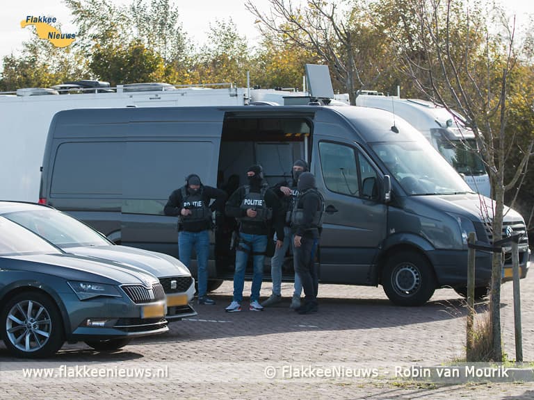 Grote oefening met Dienst Speciale Interventies bij Haringvlietsluizen
