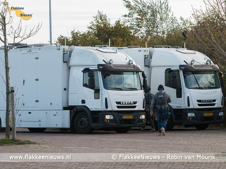 Grote oefening met Dienst Speciale Interventies bij Haringvlietsluizen