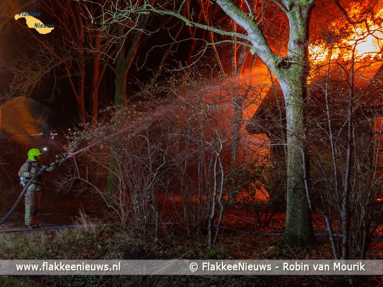 Woonhuis in brand bij Oude-Tonge