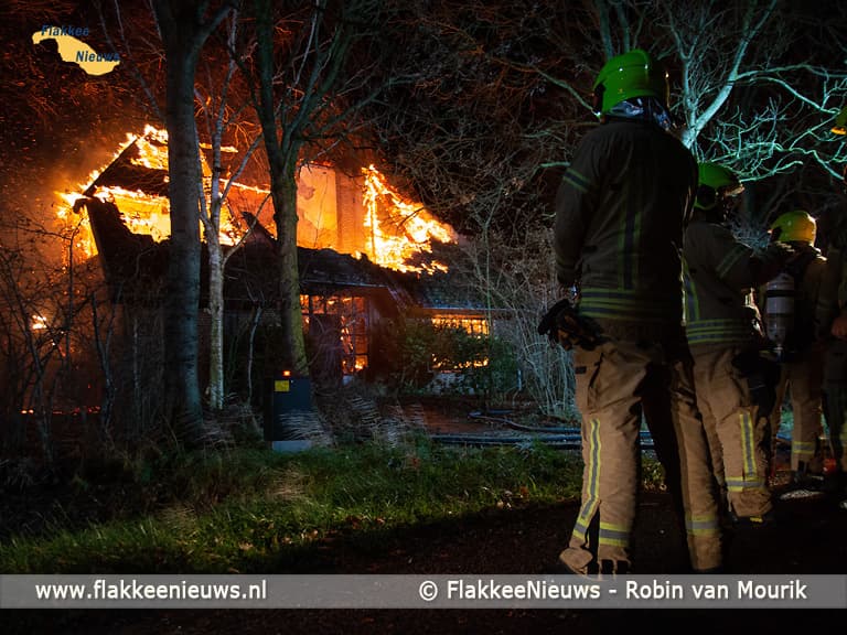 Woonhuis in brand bij Oude-Tonge