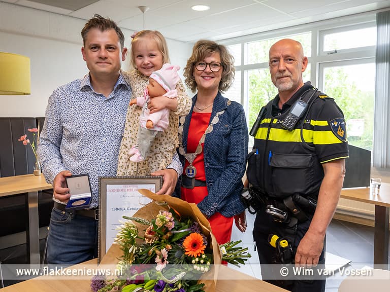 Held uit Sommelsdijk ontvangt legpenning van het Carnegie Heldenfonds