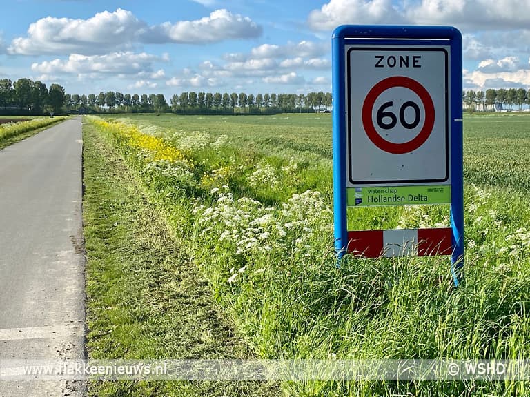 Waterschap maait veiligheidsstrook berm minder breed