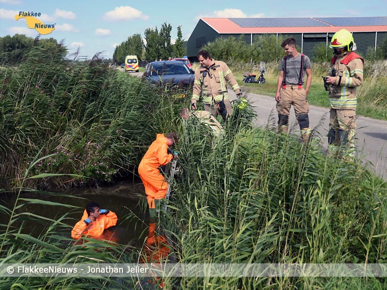 Grote inzet hulpdiensten na vondst step bij water