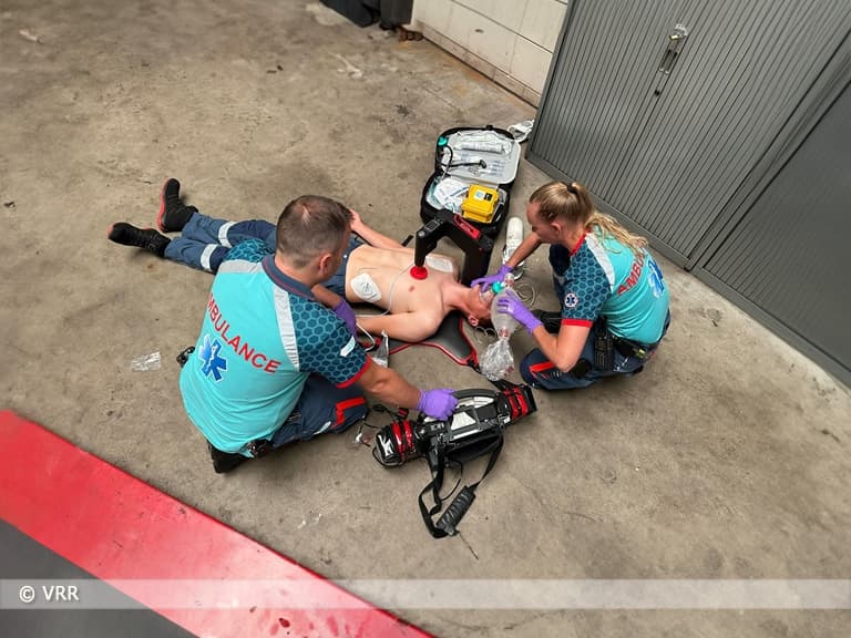 Ambulancedienst neemt nieuw reanimatieapparaat in gebruik
