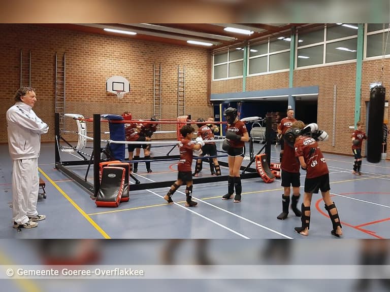 Nieuwe kickboksring voor GYM GO in Stellendam