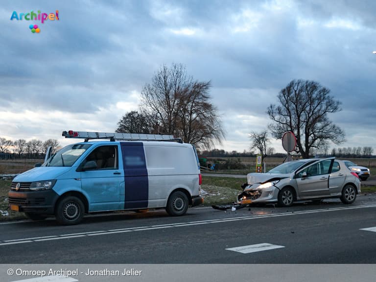 Kop-staartbotsing N215 Nieuwe-Tonge