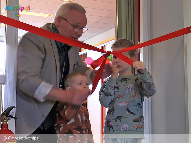 Bibliotheek op School geopend in OBS JC van Gent