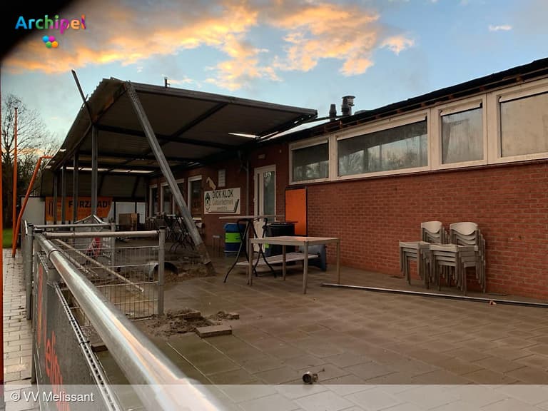 Storm Louis treft complex van Voetbalvereniging Melissant