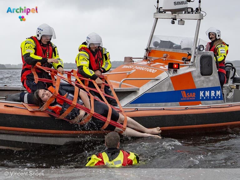 KNRM dringt aan op keuring reddingsvesten voor watersporters
