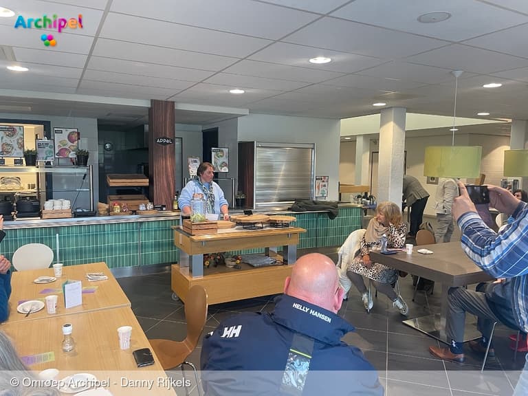 Flakkee uit zijn isolement, "Toen kwamen de overkanters"