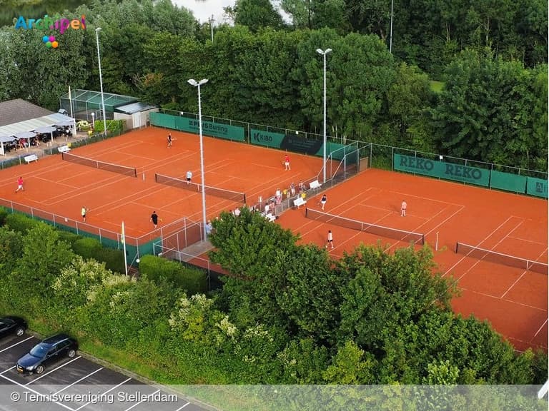 24-uurs tennistoernooi voor ziekenhuis