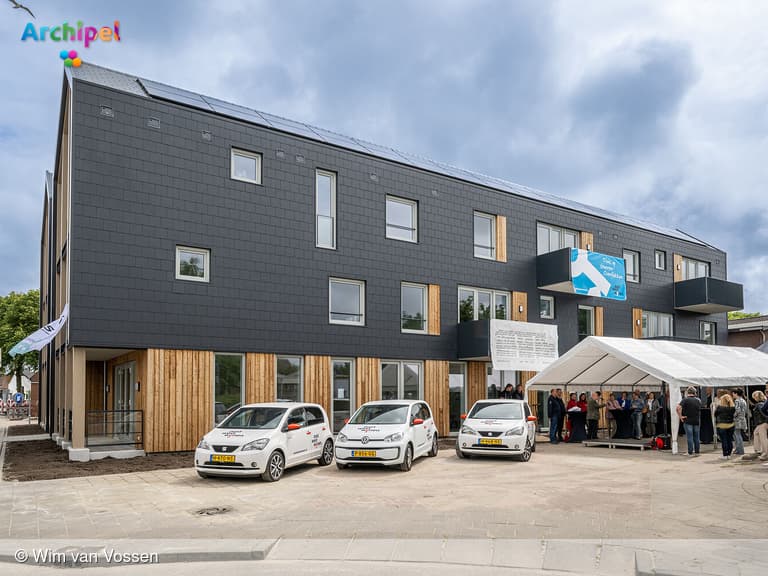 Energieneutrale seniorenwoningen opgeleverd in Ouddorp