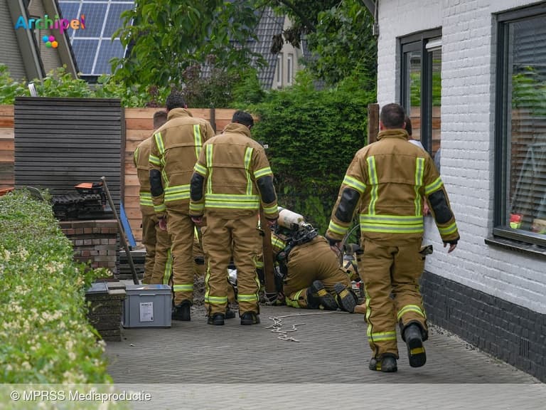 Gaslekkage bij graafwerkzaamheden in Dirksland