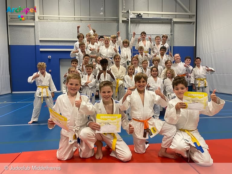 JudoClub Middelharnis lanceert inzamelingsactie voor nieuwe judomatten