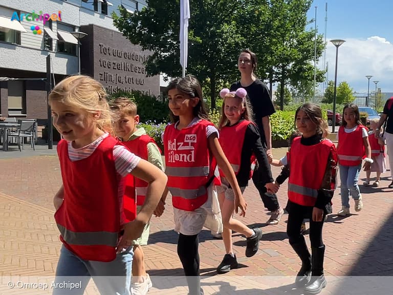 Kinderen verrassen ouderen met creatieve tekeningen