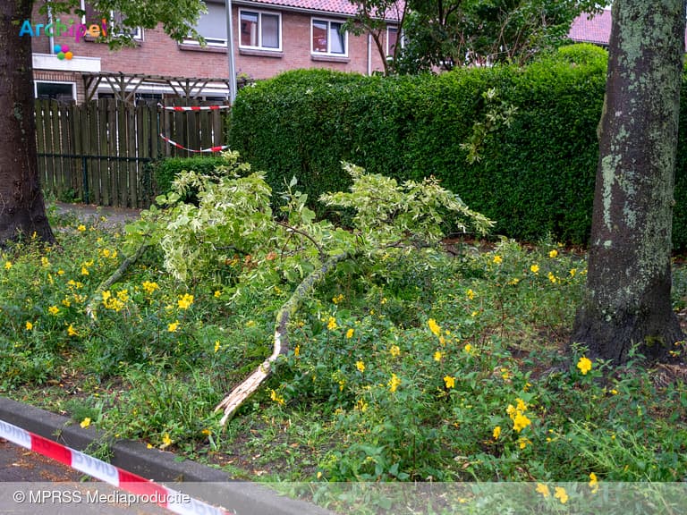 Krachtige storm zorgt voor overlast en indrukwekkende beelden