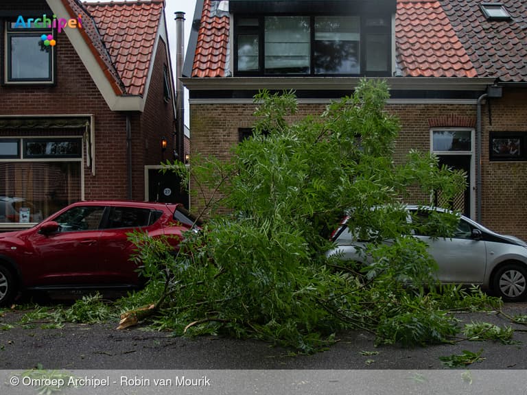Krachtige storm zorgt voor overlast en indrukwekkende beelden