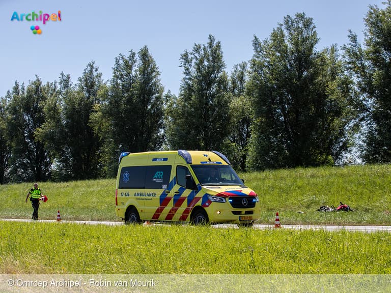 Motorrijder gewond bij eenzijdig ongeval op de N57